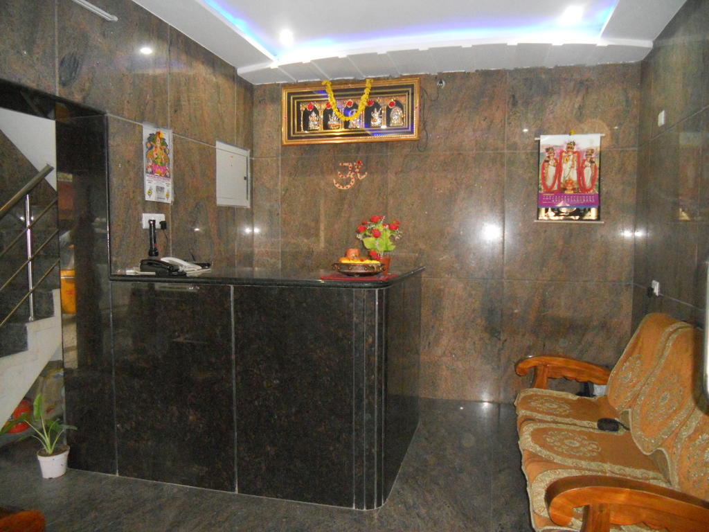 Hotel Sahasra Residency Тирупати Экстерьер фото
